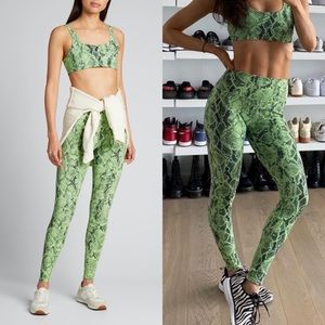 ALO Green Snakeskin Vapor Leggings